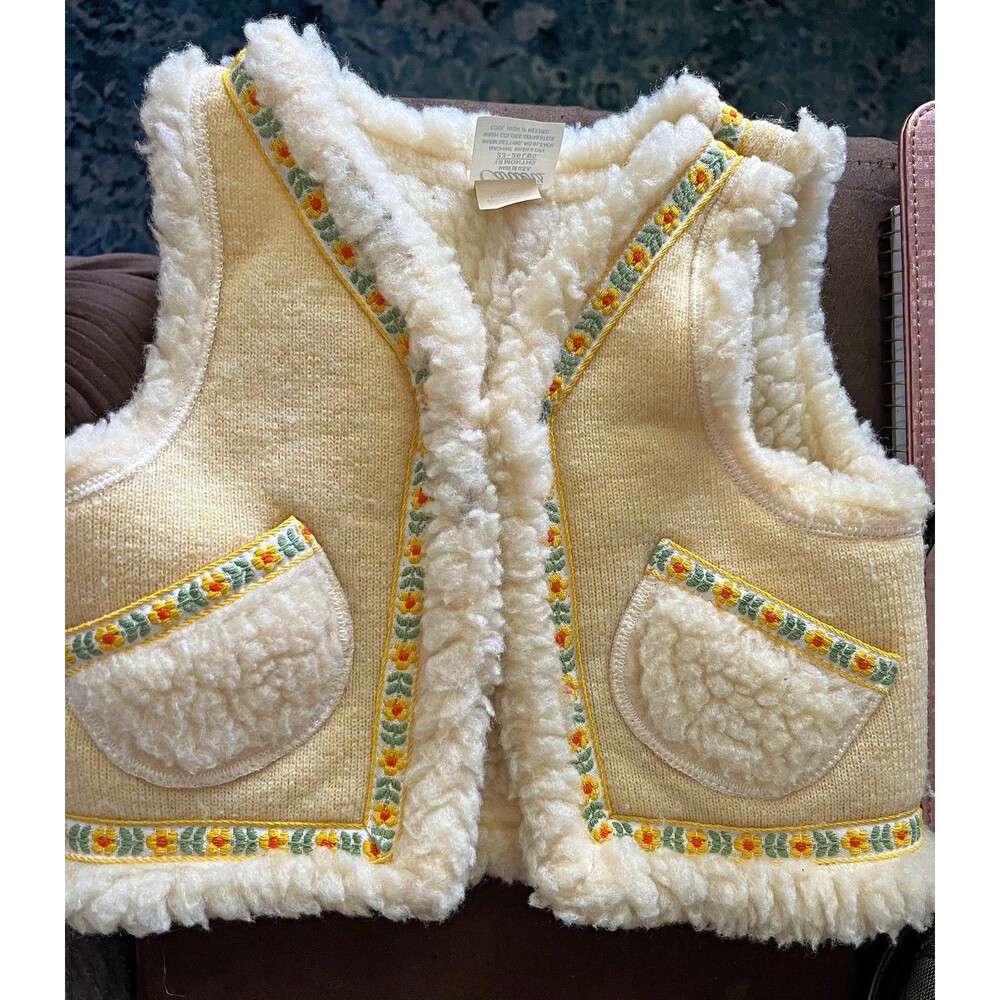 Vintage Carter's Girls Beige/White Knit Vest Faux Shearling Lined Floral  18M 70